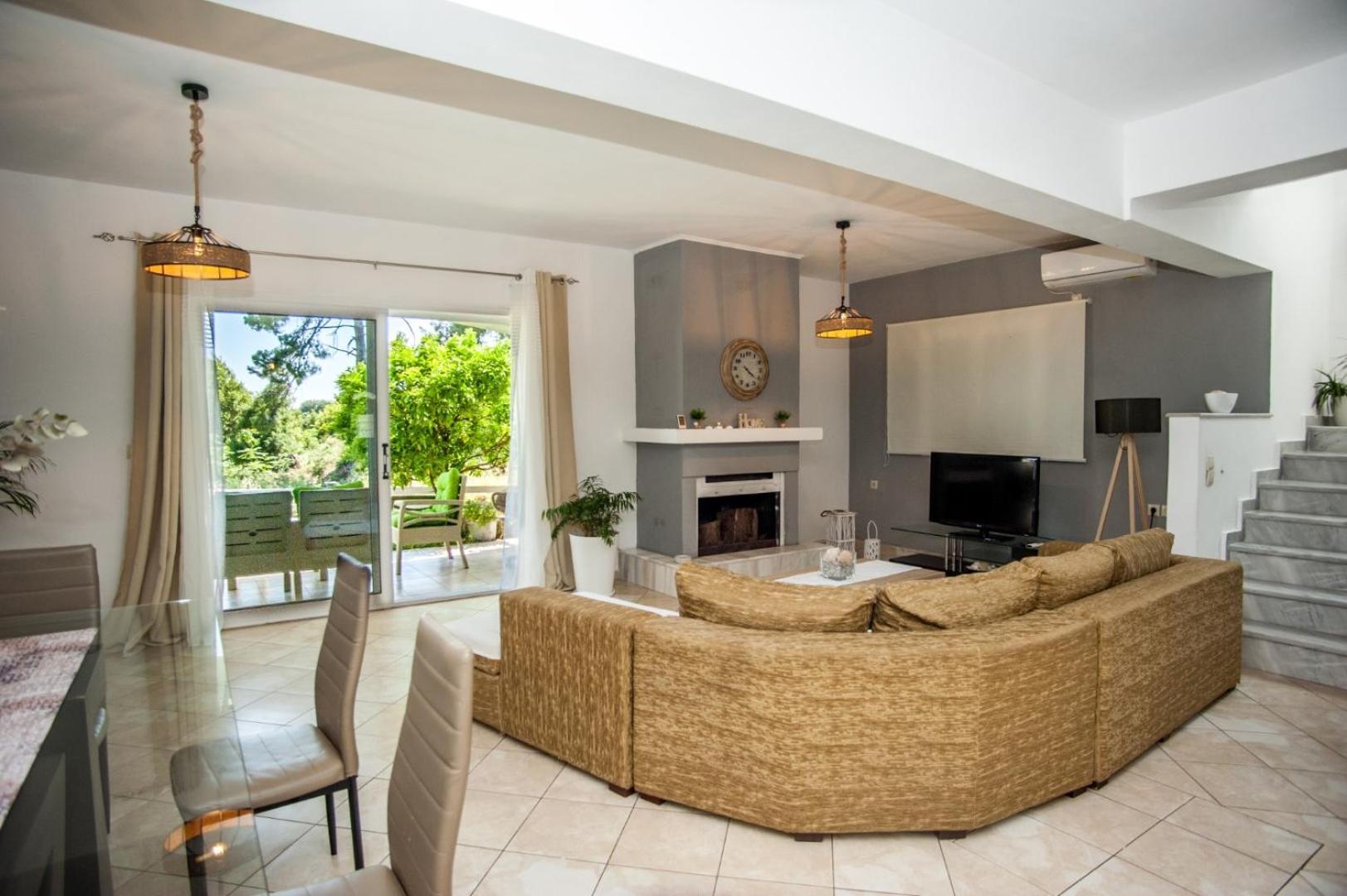 Gravanis Ir Home Pesadha Exterior photo