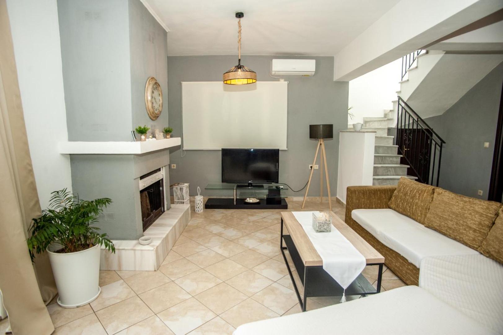 Gravanis Ir Home Pesadha Exterior photo