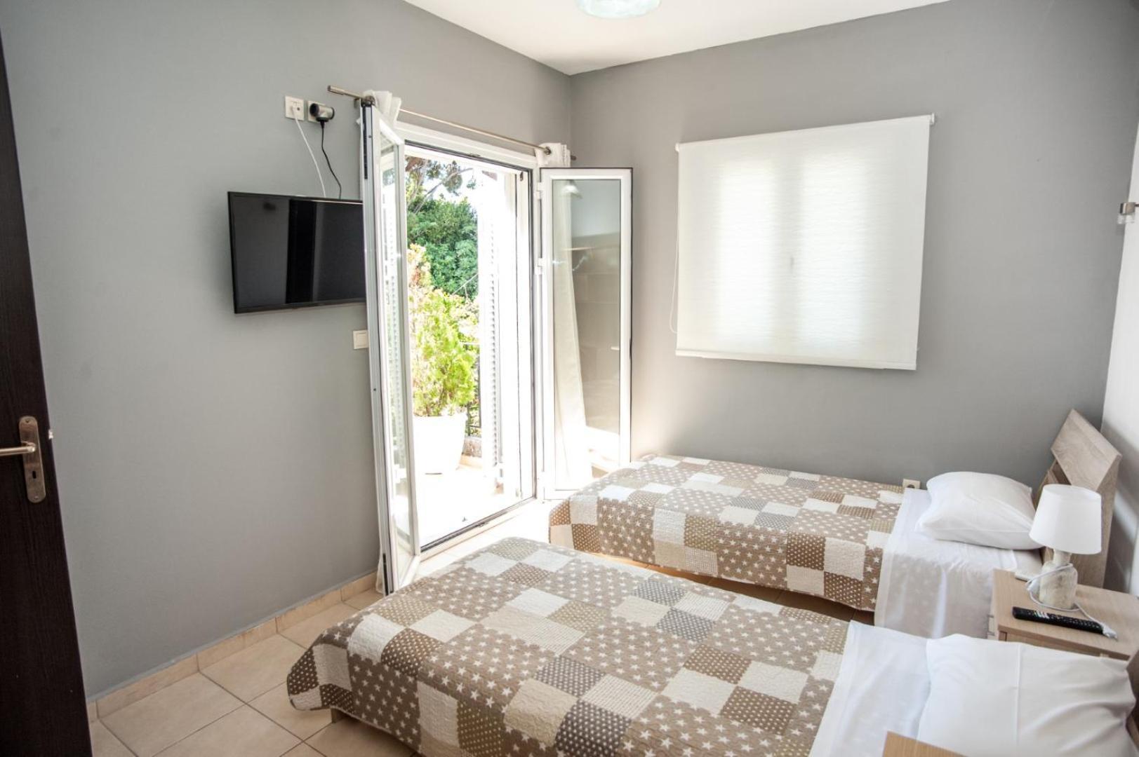 Gravanis Ir Home Pesadha Exterior photo